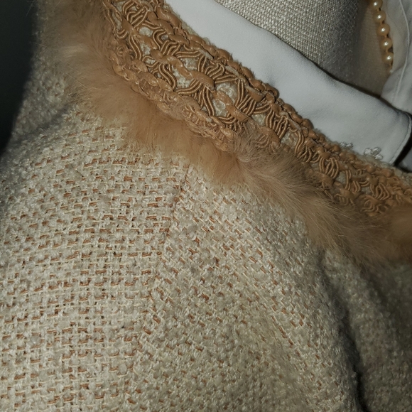 Rich Stylish Blazer - Picture 3 of 9